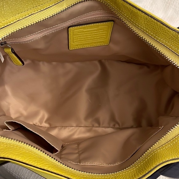 COACH - leather park Carrie tote- F23284-NWT - Picture 4 of 14